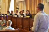 Atenție, dușmanul ascultă! IT-iștii Primăriei Oradea, sancționați pentru că au lăsat microfoanele pornite când nu trebuia (VIDEO)