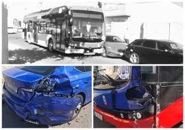 VIDEO - Un autobuz OTL a izbit o mașină parcată lângă Spitalul Județean din Oradea. Momentul, surprins de camerele de supraveghere