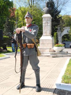 'Trăiască România Mare!' Din 12 octombrie 1918 şi până în 20 aprilie 1919, Oradea a trecut prin luni grele de suspans, intrigi şi violenţe