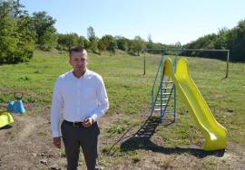 Parc pentru căţei: Orădenii din Rogerius şi Oncea cer Primăriei să le amenajeze un loc de plimbare pentru patrupede