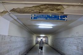 Pasaj, pericol public: Atenție când treceți prin pasajul subteran de lângă Gara Oradea! (FOTO)