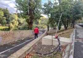 Ne enervează: Cabluri și betoane „Art Nouveau” pe malul Crișului Repede