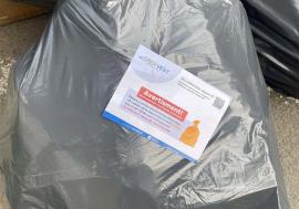 De ce nu ridică muncitorii RER Vest deşeurile reciclabile aruncate în saci negri?