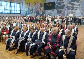 Senat sub asalt: Șefii Universității din Oradea și familiile lor se pregătesc să preia puterea și în Senat