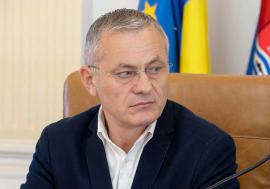 Retrospectiva săptămânii prin ochii lui Bihorel: Șeful de la Județ își schimbă locul de muncă