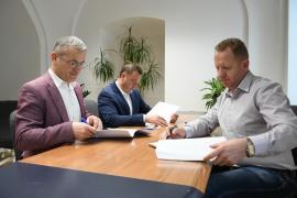 Contract semnat cu firma orădeană Dumexim pentru construirea parcului industrial din Beiuș