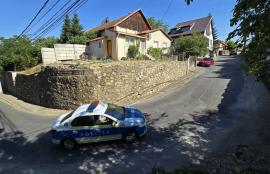 Stop, casa mea! Primăria Oradea vrea să preia două imobile pentru a lărgi intrarea pe strada Piatra Craiului (FOTO)