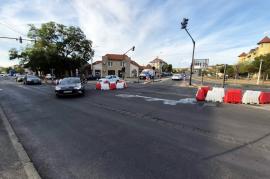 Primăria Oradea amenajează un sens giratoriu provizoriu la intrarea pe Podul Teodor Neș (FOTO)