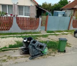 Bara de mașină nu este deșeu municipal. Unde ajunge, de fapt, plasticul provenit din dezmembrări auto?