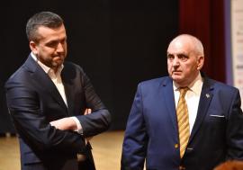 Din recunoștință, pentru Carp