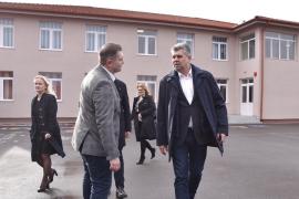 Bihorel: Zece observații despre vizita premierului Ciolacu în Bihor