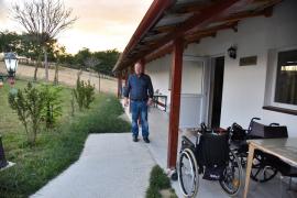 Statul dă încă 3 milioane lei pentru întreținerea a 65 din cele 409 persoane mutate de DIICOT din casele lui Viorel Pașca