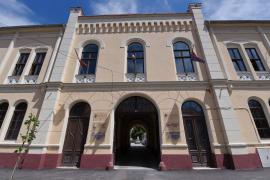 Conectați la trecut: Inspectoratul Școlar Bihor a descoperit tehnologia... prin copy-paste