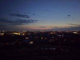 Noaptea minții! Orădenii critică aprinderea cu întârziere a iluminatului stradal. Aduce economii modeste (FOTO)