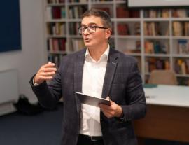 Profesorul Adrian Hatos a fost numit în Consiliul Național al Cercetării Științifice: „Principala problemă este subfinanțarea gravă”