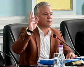 Reacții după desemnarea lui Adrian Veștea ca premier: AUR vrea anticipate, USR vorbește despre „partida anti-reformatoare”, iar PSD spune că nu a fost consultat