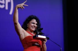 O româncă de etnie romă a scris istorie la Festivalul de Film de la Veneția. Alina Șerban a câștigat premiul publicului pentru lungmetrajul „Eu contez” (FOTO/VIDEO)