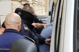 Bărbatul din Bihor care și-a bătut concubina și a lăsat-o fără splină, trimis în judecată. Patru agresiuni descrise de procurori
