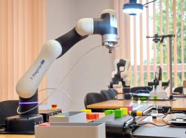 Primul an de învățământ dual superior la Universitatea din Oradea: 17 studenți la Mecatronică și nouă companii partenere