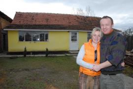 Gazda sărmanilor: Cum a început povestea azilelor lui Viorel Pașca? Primul articol de presă despre „fenomenul Dumbrava”, publicat în 2008 de BIHOREANUL (FOTO)