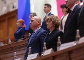 Oana Gheorghiu și Dragoș Pîslaru s-ar fi înscris în PNL, iar Bolojan ar urma să-i propună în funcții de conducere. Veștea nu mai candidează la șefia partidului