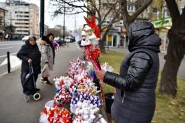 Tradiţie pe cale de dispariţie. Vânzătorii de nuieluşe pentru Sfântul Nicolae se plâng că nu au cumpărători (FOTO)