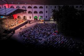 FOTO/VIDEO - Final de vară ca-n filme, la Oradea: CineMusic a încheiat stagiunea INITIO în aplauze. Carmen Rus: „Ne-am întâlnit cu prietenii”
