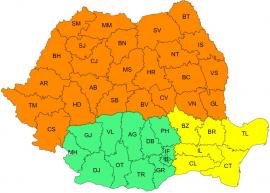 Canicula nu pleacă din Bihor: miercuri va fi cod portocaliu de căldură, după trei zile de cod roșu. La munte sunt anunțate furtuni
