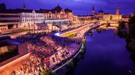 „Ce seară, Oradea!”: „Smoke on Water” a umplut malurile Crișului și a ridicat în picioare peste 1.500 de oameni (FOTO/VIDEO)