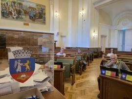 Ultima zi de vot pentru bugetarea participativă din Oradea. La dezbaterea organizată de Primărie au mers doar șapte oameni, toți inițiatori de proiecte (FOTO)