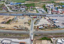 Noi restricții de circulație în Oradea. Trecerea la nivel cu calea ferată din zona Metro va fi închisă 12 ore începând de miercuri dimineață