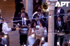 Nuntă cu fast și scandal pentru Dua Lipa și Callum Turner: petrecere de trei zile la Palermo, cu dans în piață, VIP-uri și nemulțumiri ale localnicilor (VIDEO)