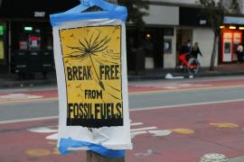 Parlamentul European: centralele termice pe combustibili fosili trebuie eliminate până în 2040