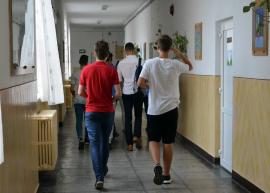 Examenul suplimentar de admitere la liceu ar putea fi eliminat. Decizia luată de Comisia pentru învățământ a Senatului