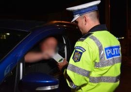 Bărbat din Bihor prins beat la volan și cu permisul anulat. Rămâne 24 de ore în arest