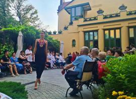 Parada bijuteriilor în Oradea: Prezentare de modă cu coliere handmade, la Casa Darvas - La Roche (FOTO/VIDEO)