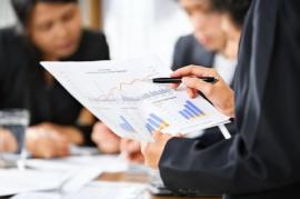 Investeşte în oameni: FORUM "Perspective regionale in dezvoltarea economico - sociala si corelarea formarii profesionale continue cu aceasta"