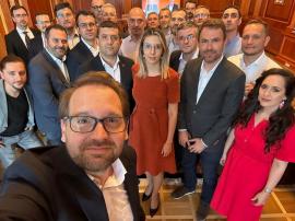 USR i-a dat un vot unanim de încredere lui Dominic Fritz: „Mafia sistemului a crezut că ne va dezbina”