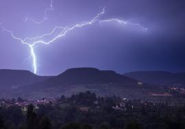 ISU Crişana: Reguli de comportare în caz de furtună