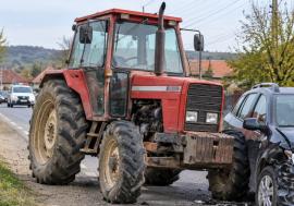 Accident provocat de un tractorist beat, cu permisul anulat, în Bihor. Bărbatul s-a ales cu dosar penal