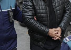 Prins fără permis la volanul unei mașini radiate, un bărbat din Bihor a fost reținut. Ce au mai descoperit polițiștii
