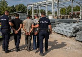 Au furat materiale de aproape 17.000 lei de pe un şantier din Bihor: Trei hoţi din Ortiteag au ajuns în Arestul Poliţiei