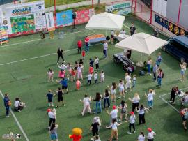 Bucuria de a dărui prin joacă: „Jocurile Copilăriei” au unit comunitatea orădeană pentru o cauză nobilă (FOTO)