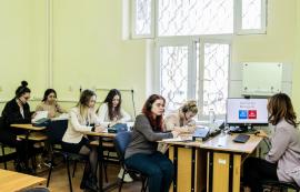 Laboratoare digitale noi la Facultatea de Litere din Oradea, care lansează și un nou program de masterat