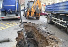 Locuitorii de pe patru străzi din Oradea rămân marți fără apă