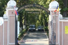 Programul zilei de 1 noiembrie la Cimitirul Municipal: Accesul auto va fi interzis