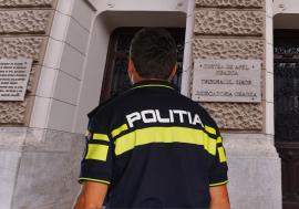 Polițistul din Bihor acuzat că a avertizat contrabandiștii de ţigări despre percheziții a fost condamnat definitiv la închisoare cu suspendare