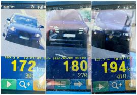 S-a crezut pe Autobahn? Un șofer german, prins cu 194 km/h pe drumul expres Oradea - A3. Alți doi vitezomani au fost prinși cu 180 și 172 km/h