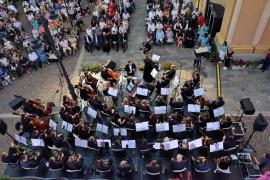 „Pop simfonic la Catedrală” cu Paula Seling, un nou concert Initio în centrul Oradiei (VIDEO)