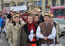 „Noi umblăm a colinda”, la Oradea: Sute de elevi vor concura într-un festival de colinde